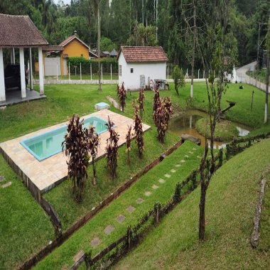 LINDA CHÁCARA À VENDA EM RIBEIRÃO PIRES  ÓTIMO PREÇO!
