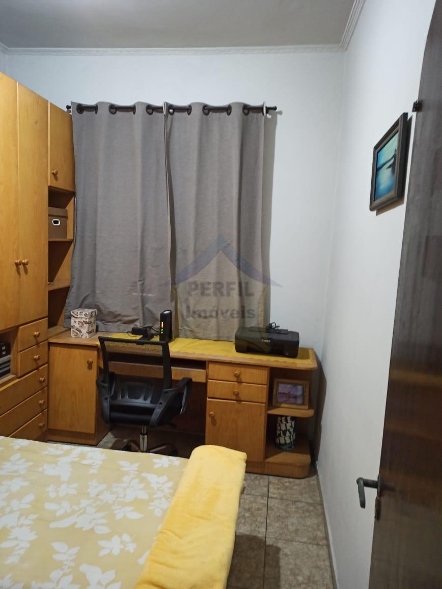 Casa à Venda no bairro Jardim Pilar, em Mauá- 2 dorm, 2 vagas.