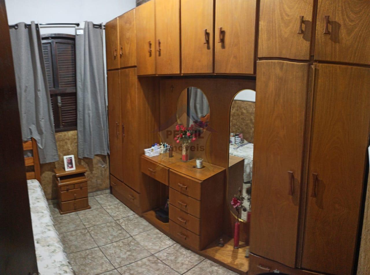 Casa à Venda no bairro Jardim Pilar, em Mauá- 2 dorm, 2 vagas.