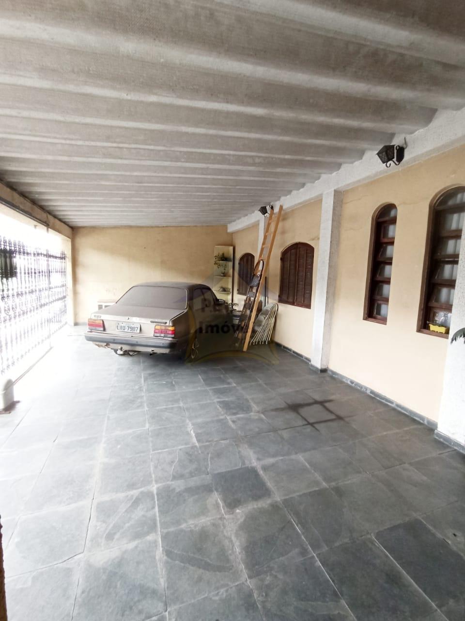 Casa à Venda no bairro Jardim Pilar, em Mauá- 2 dorm, 2 vagas.