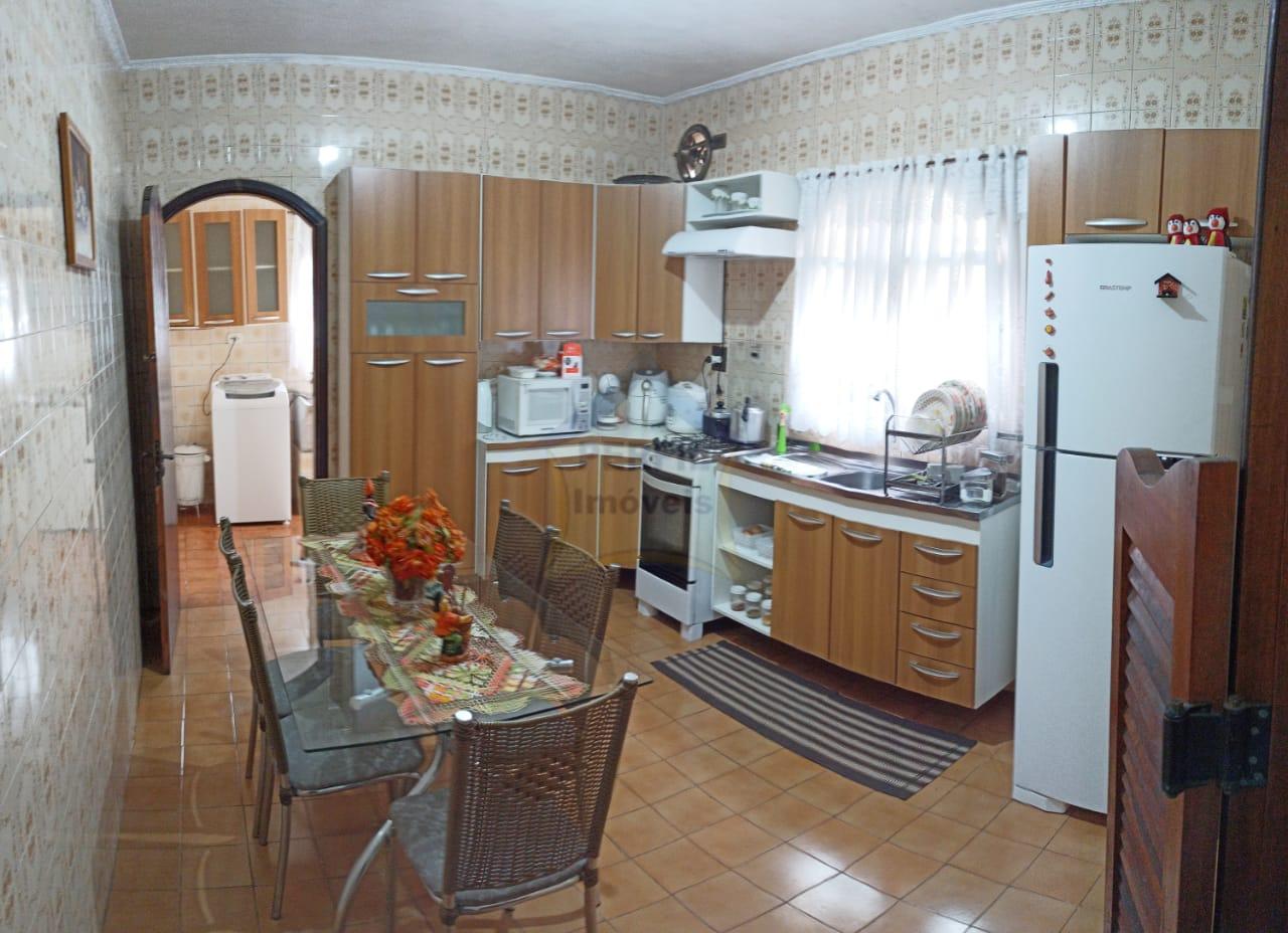 Casa à Venda no bairro Jardim Pilar, em Mauá- 2 dorm, 2 vagas.