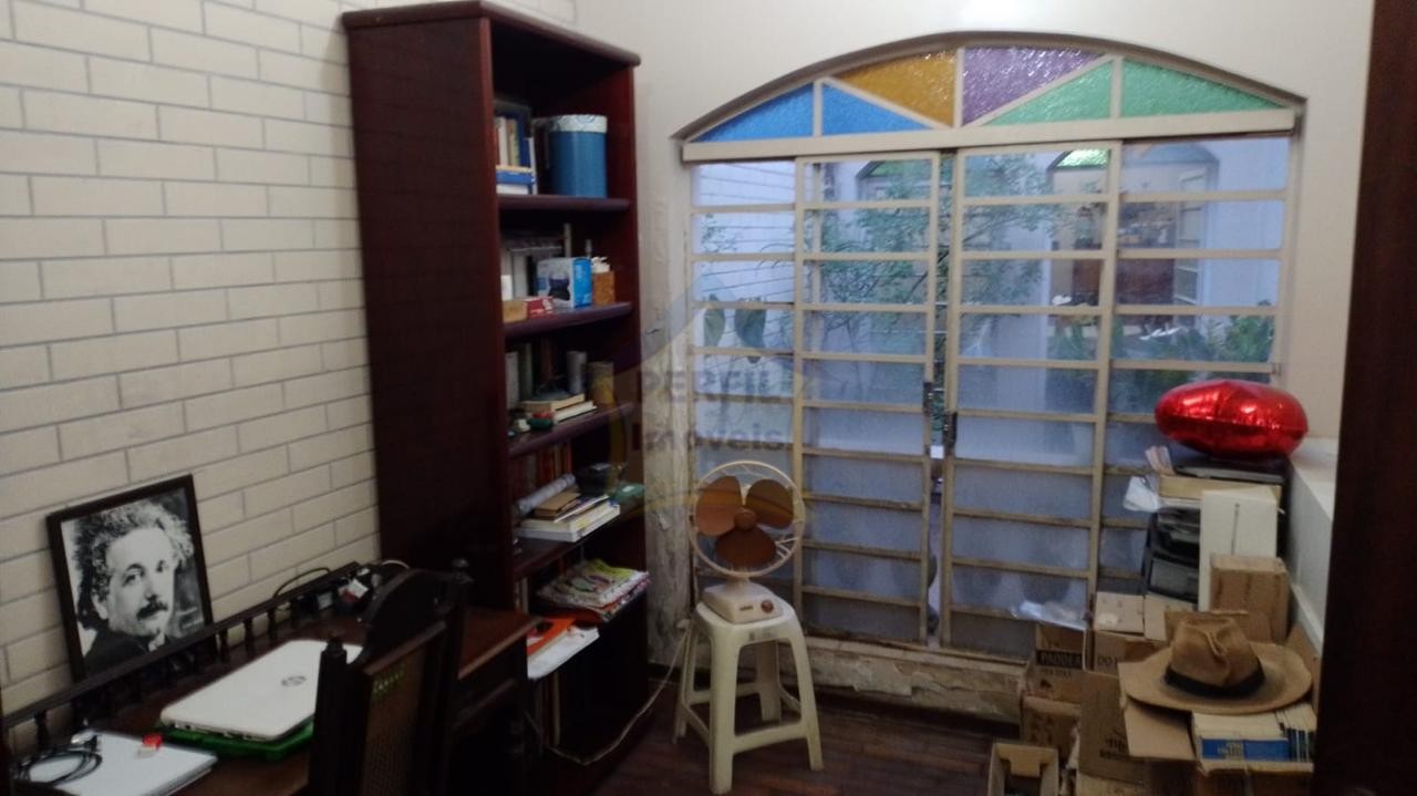 CASA Á VENDA - BAIRRO NOBRE-SANTO ANDRÉ- 500 M/  314 M, EXCELENTE PARA CONSTRUÇÃO DE EDIFÍCIO.