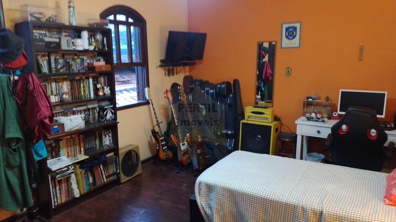 CASA Á VENDA - BAIRRO NOBRE-SANTO ANDRÉ- 500 M/  314 M, EXCELENTE PARA CONSTRUÇÃO DE EDIFÍCIO.