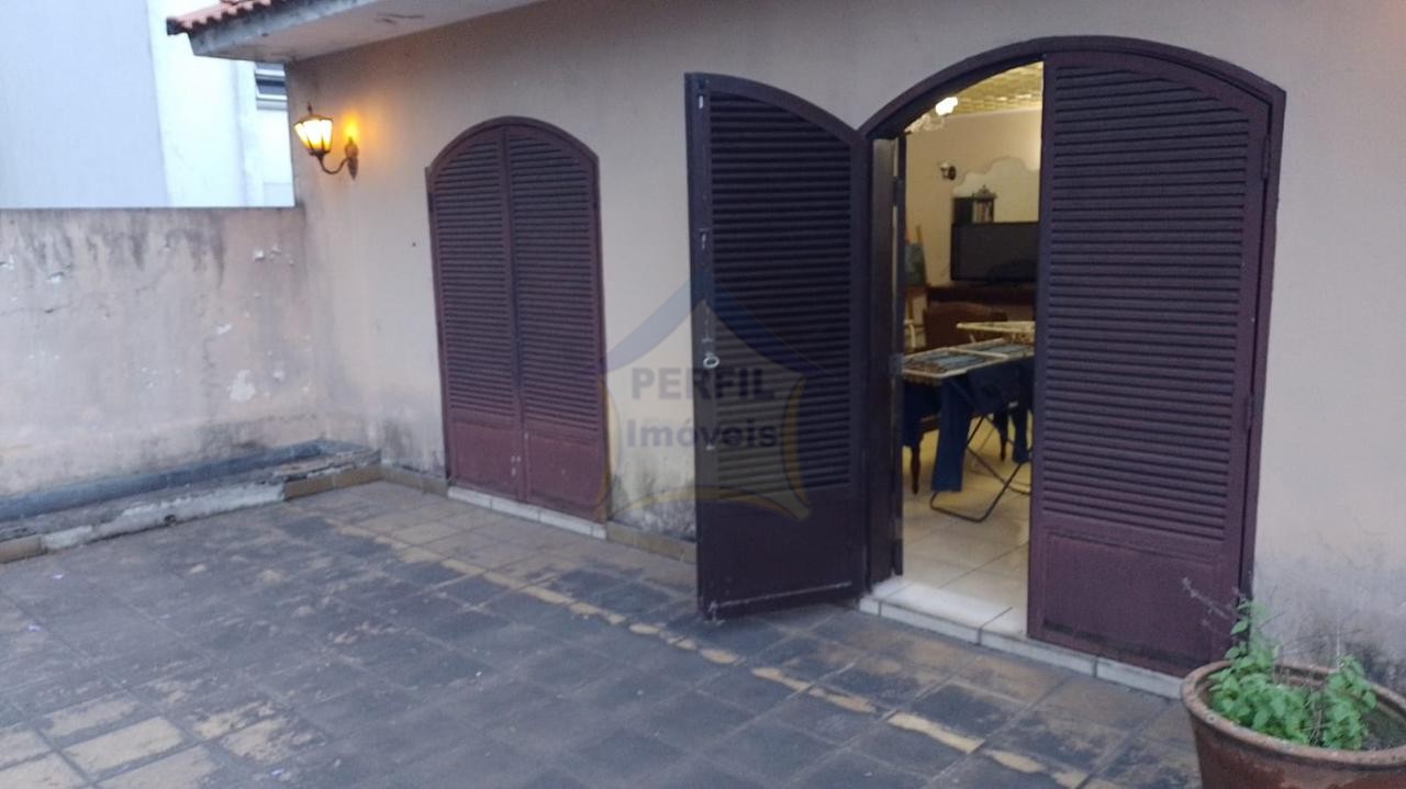 CASA Á VENDA - BAIRRO NOBRE-SANTO ANDRÉ- 500 M/  314 M, EXCELENTE PARA CONSTRUÇÃO DE EDIFÍCIO.