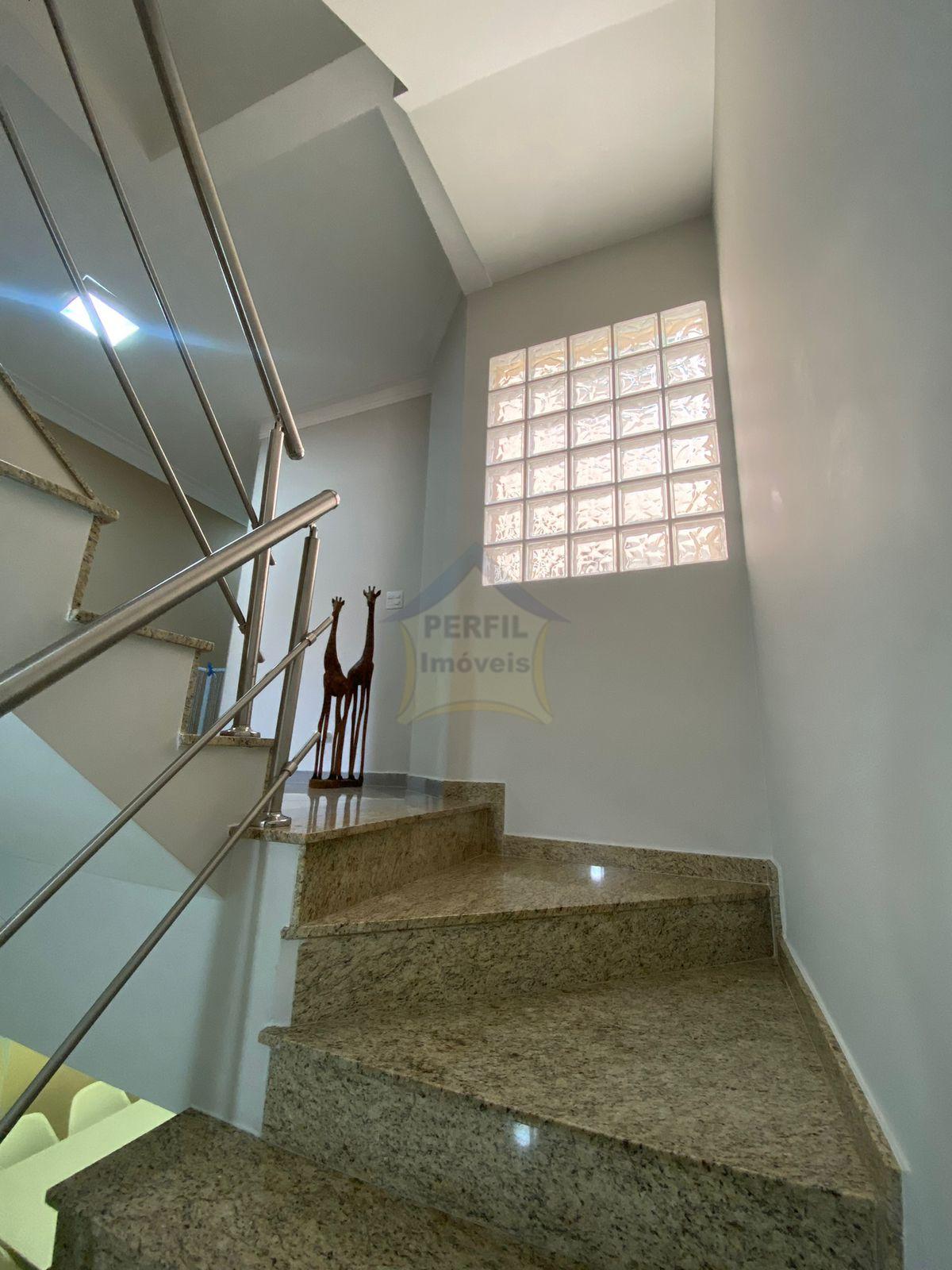 SOBRADO ALTO PADRÃO À VENDA EM SBC! MOBILIADO! LOC. PRIVILEGIADA !!