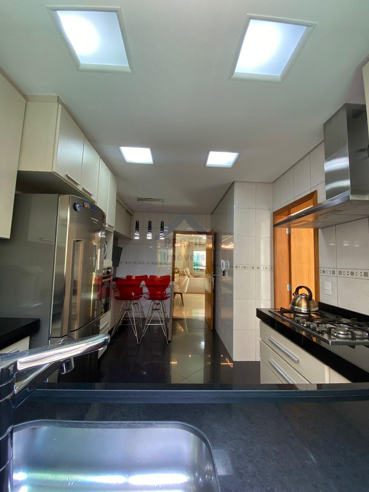 SOBRADO ALTO PADRÃO À VENDA EM SBC! MOBILIADO! LOC. PRIVILEGIADA !!