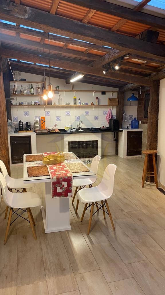 APARTAMENTO à venda em SCS / Baeta Neves