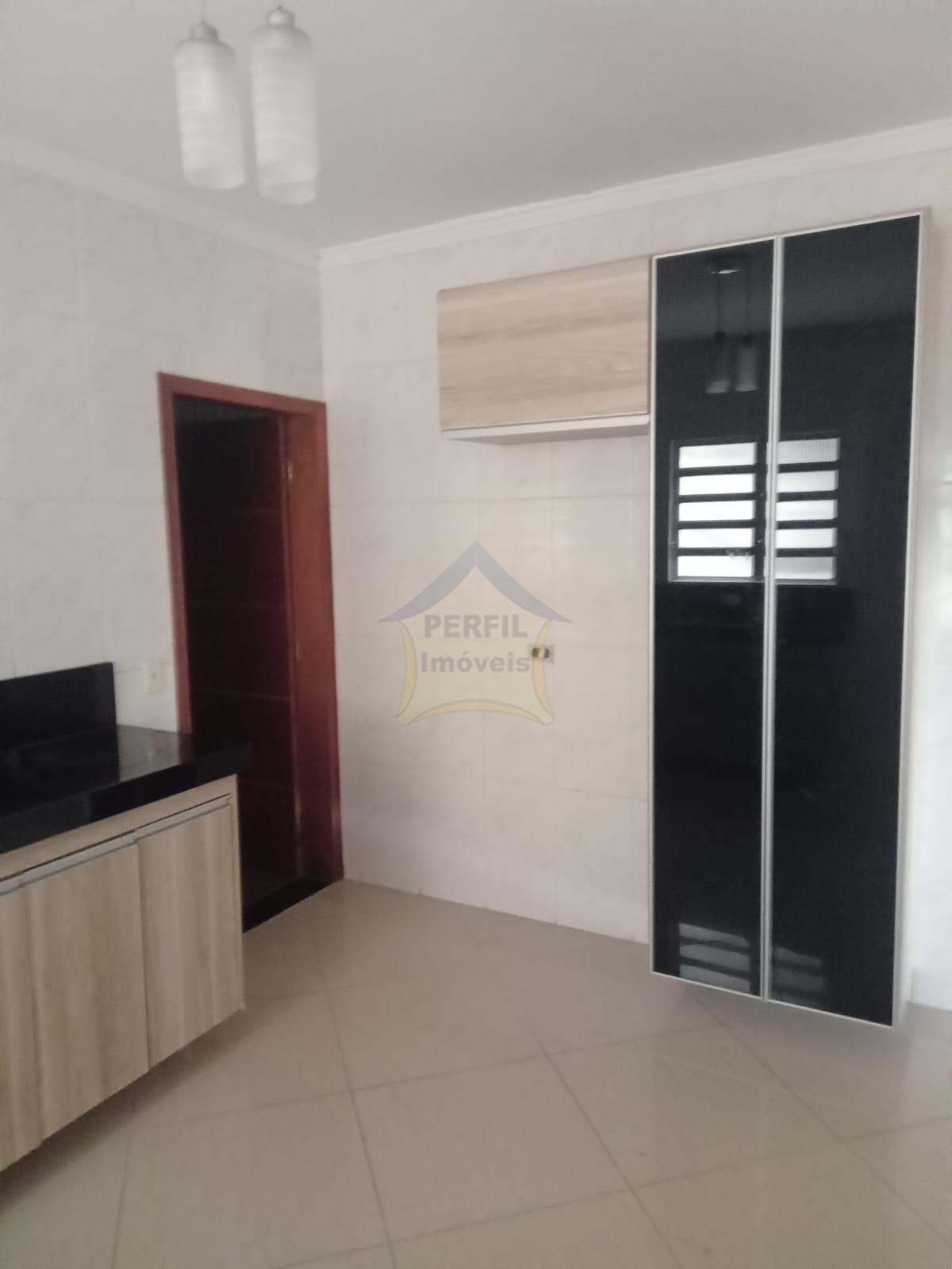 Excelente Sobrado à venda / Rio Grande /SBC, 4 Dorms ótima localização!