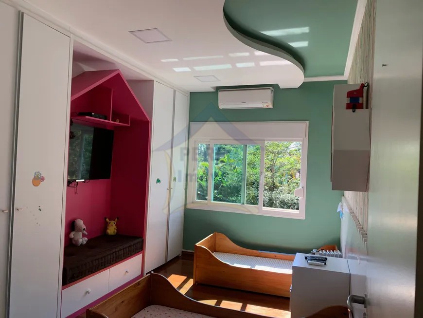 Sobrado 4 quartos para Venda no bairro Represa em Ribeirão Pires