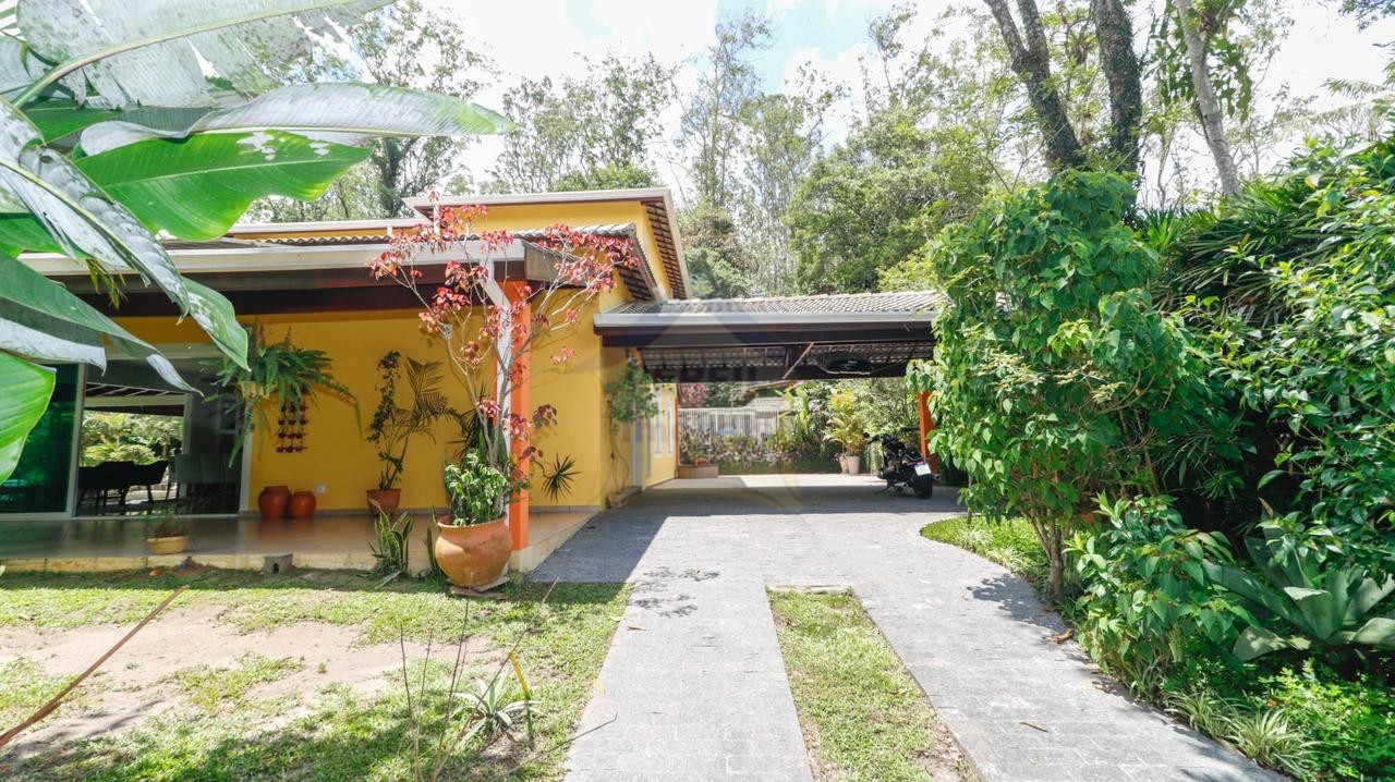 Sobrado 4 quartos para Venda no bairro Represa em Ribeirão Pires