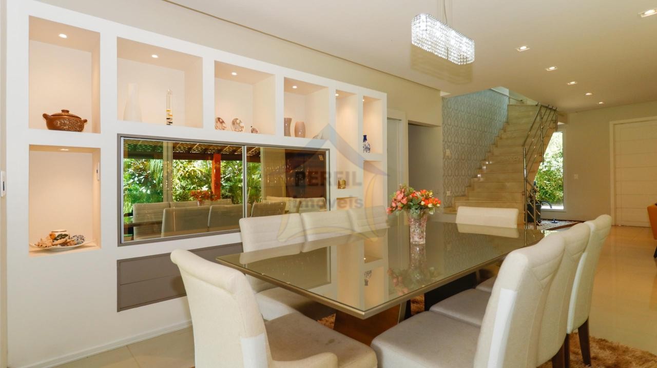 Sobrado 4 quartos para Venda no bairro Represa em Ribeirão Pires