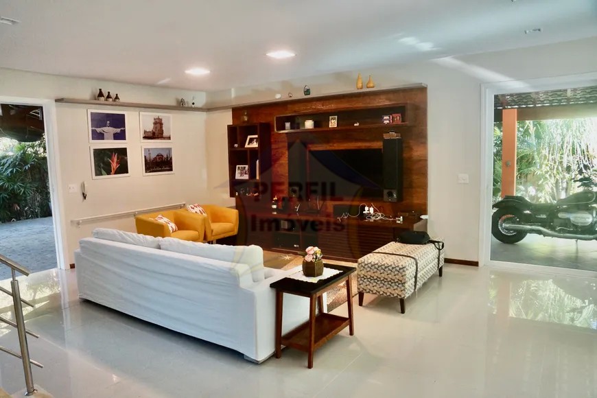 Sobrado 4 quartos para Venda no bairro Represa em Ribeirão Pires