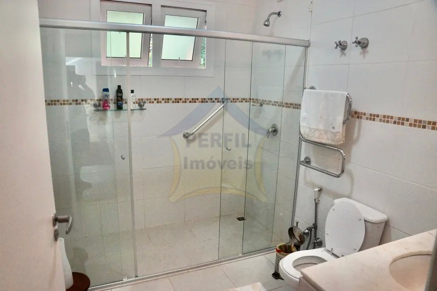 Sobrado 4 quartos para Venda no bairro Represa em Ribeirão Pires