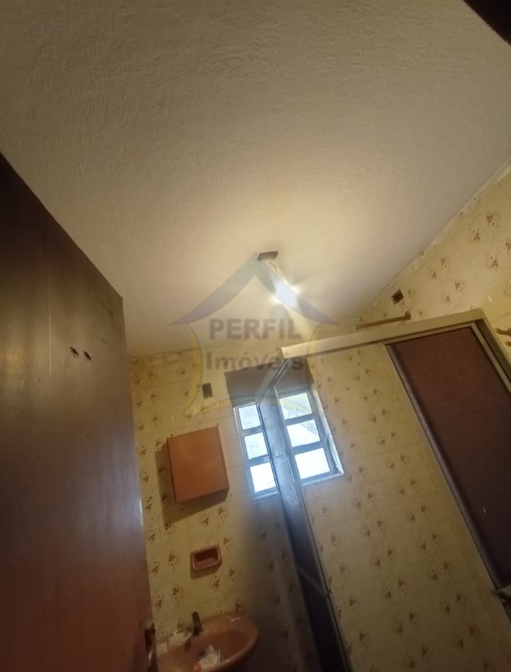 Casa 3 quartos para Venda no bairro Vila Assis Brasil em Mauá