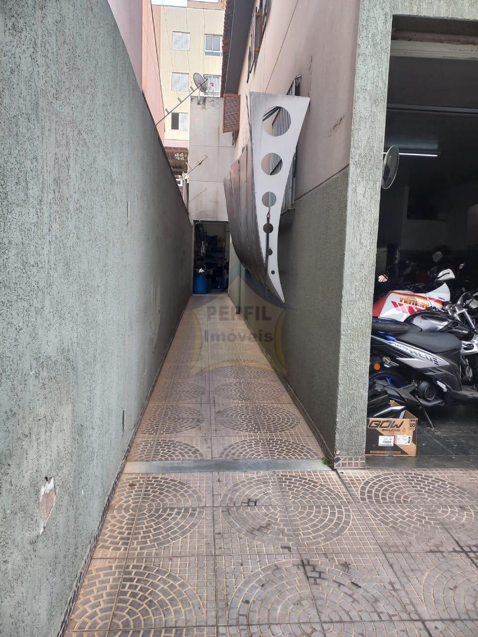 Sobrado 3 quartos para Venda no bairro Jardim Utinga em Santo André