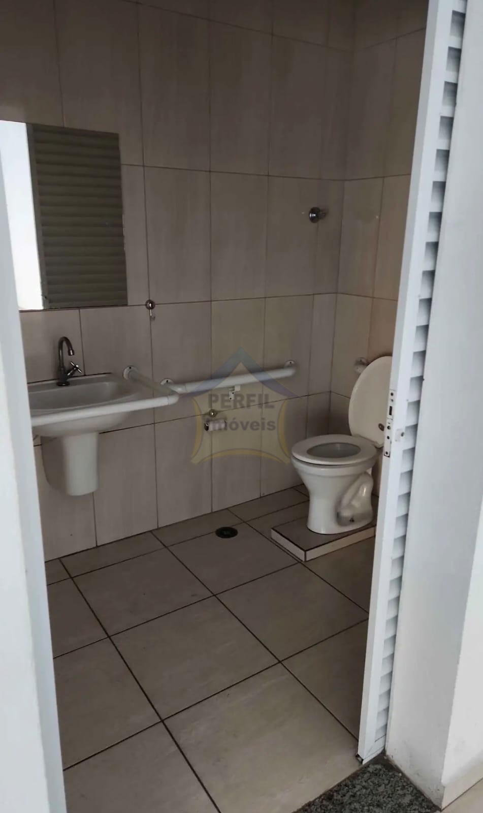 Sala comercial para Locação Anual no bairro Vila Assis Brasil em Mauá