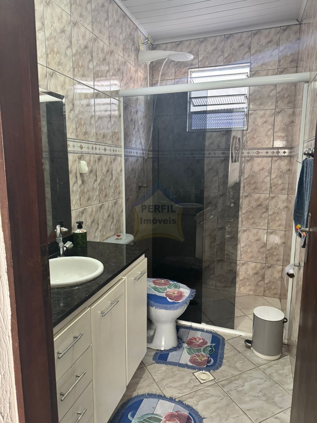 Sobrado 5 quartos para Venda no bairro Jardim Adelina em Mauá