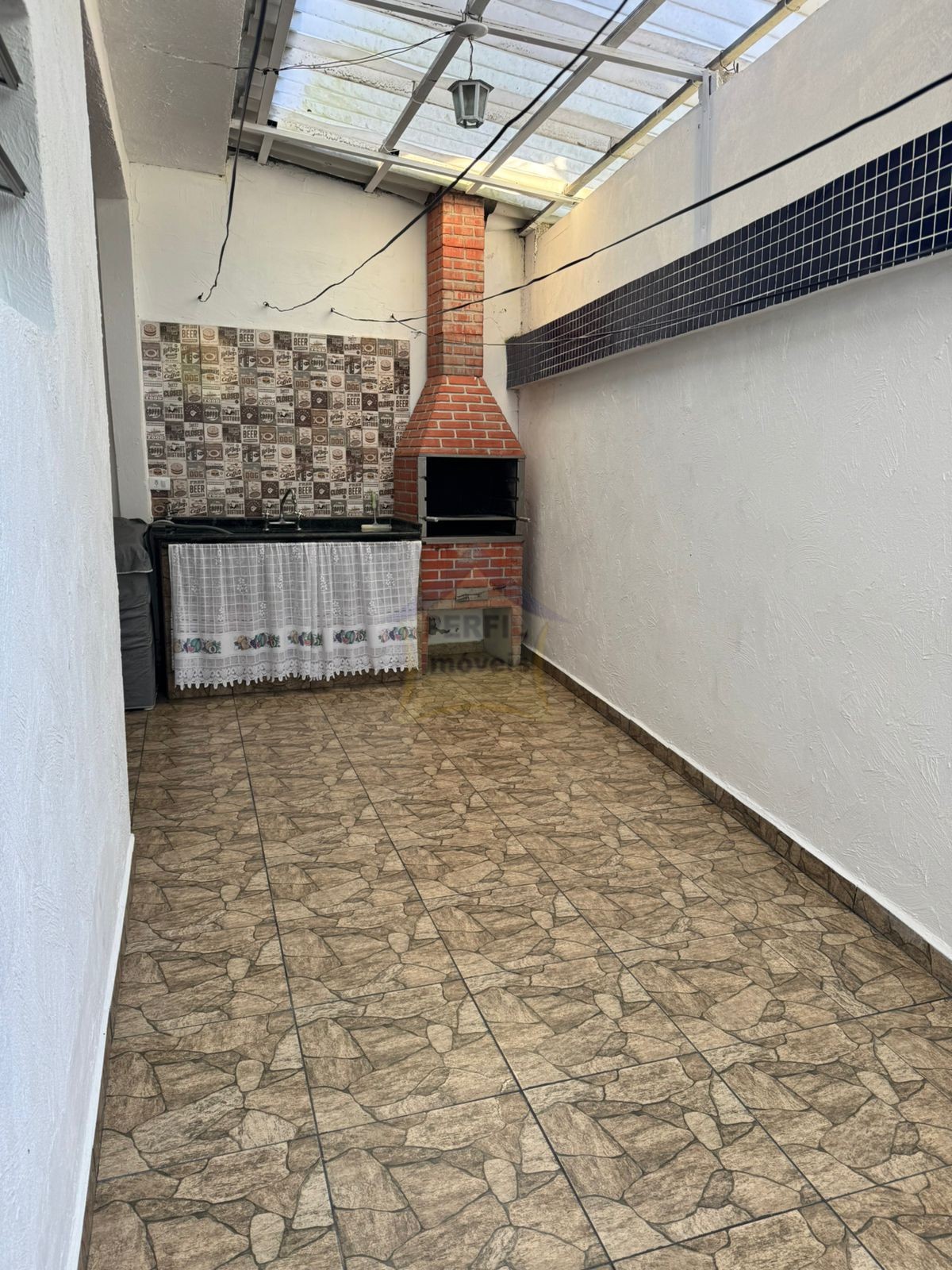 Sobrado 5 quartos para Venda no bairro Jardim Adelina em Mauá