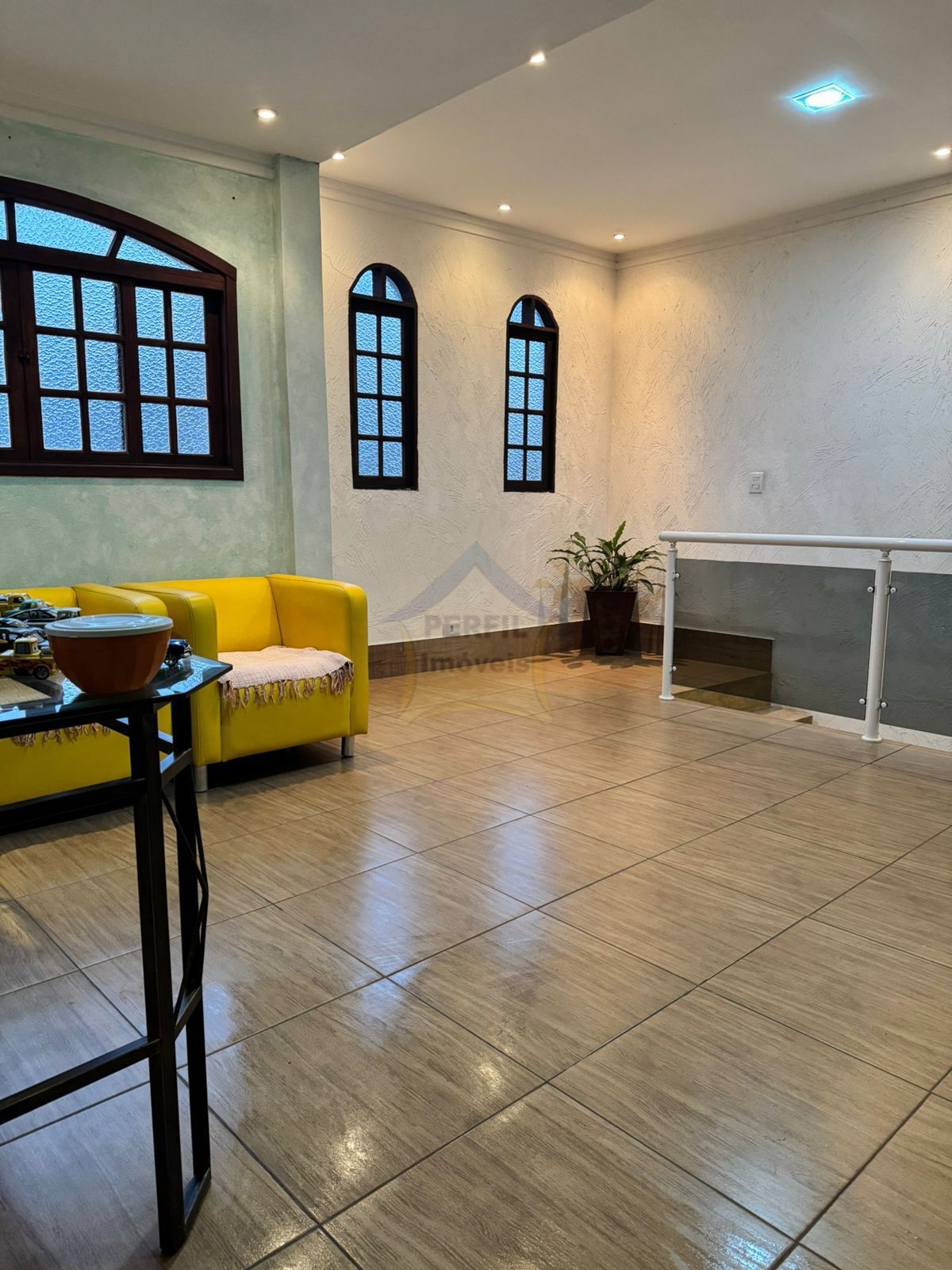 Sobrado 5 quartos para Venda no bairro Jardim Adelina em Mauá