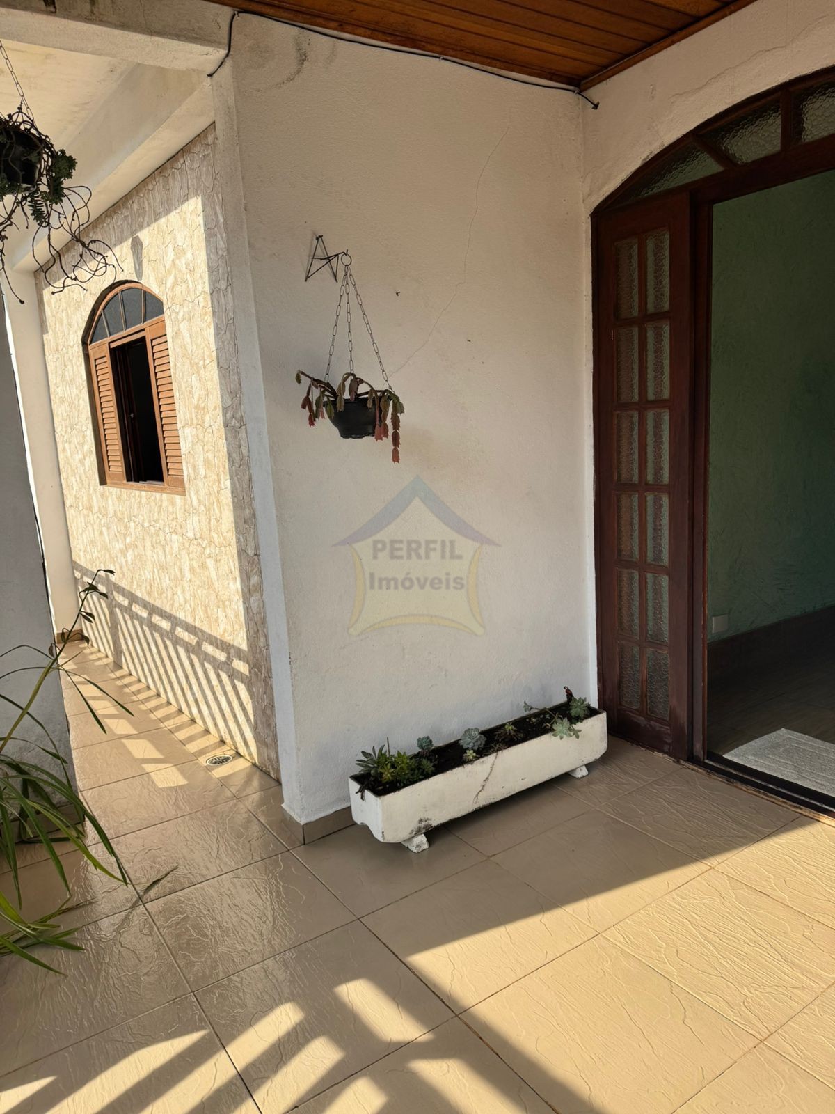 Sobrado 5 quartos para Venda no bairro Jardim Adelina em Mauá