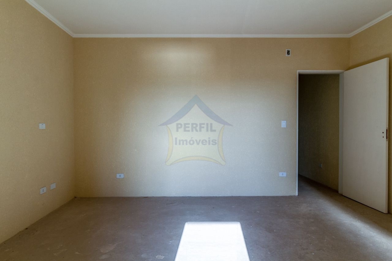 Sobrado 4 quartos para Venda no bairro Parque João Ramalho em Santo André