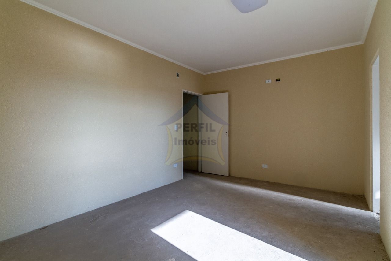 Sobrado 4 quartos para Venda no bairro Parque João Ramalho em Santo André