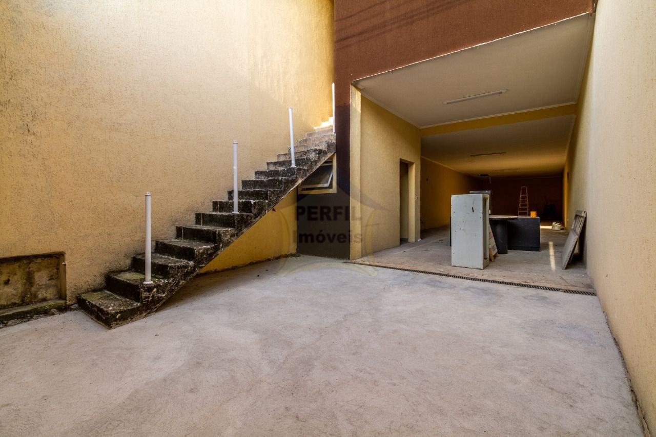 Sobrado 4 quartos para Venda no bairro Parque João Ramalho em Santo André