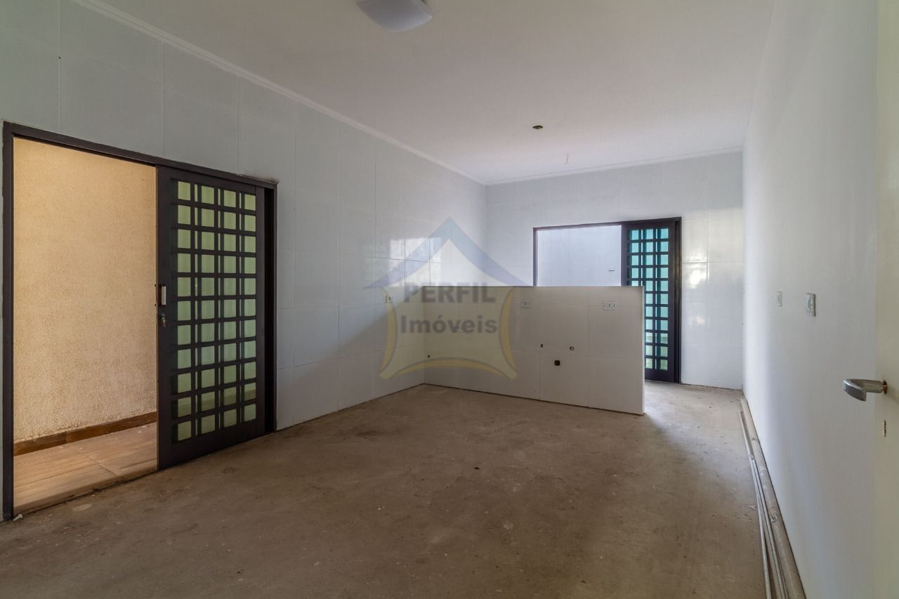 Sobrado 4 quartos para Venda no bairro Parque João Ramalho em Santo André