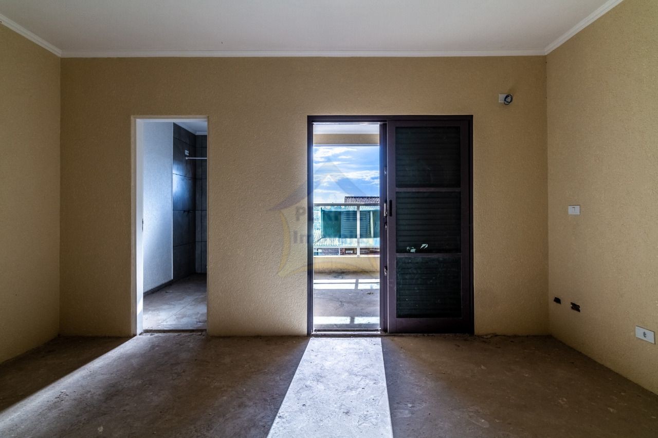 Sobrado 4 quartos para Venda no bairro Parque João Ramalho em Santo André