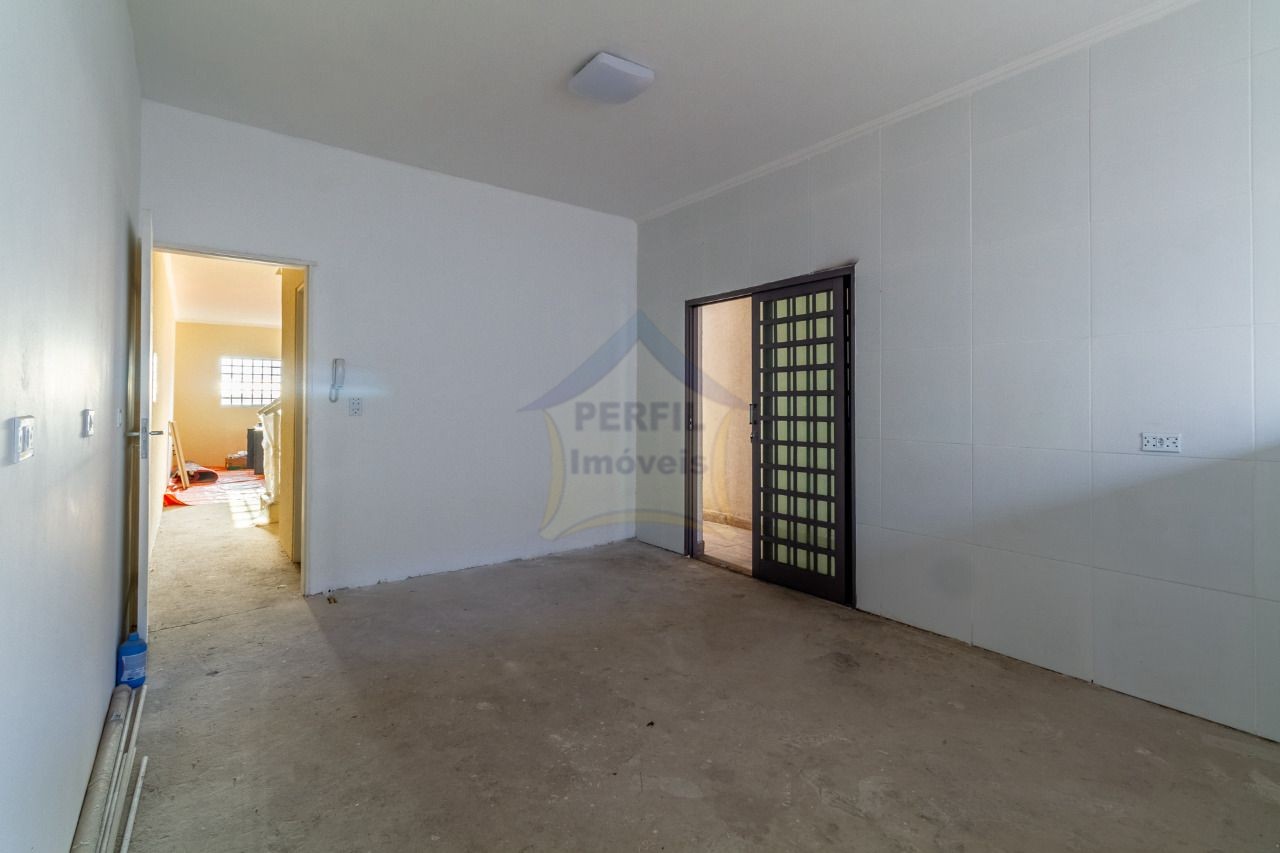 Sobrado 4 quartos para Venda no bairro Parque João Ramalho em Santo André