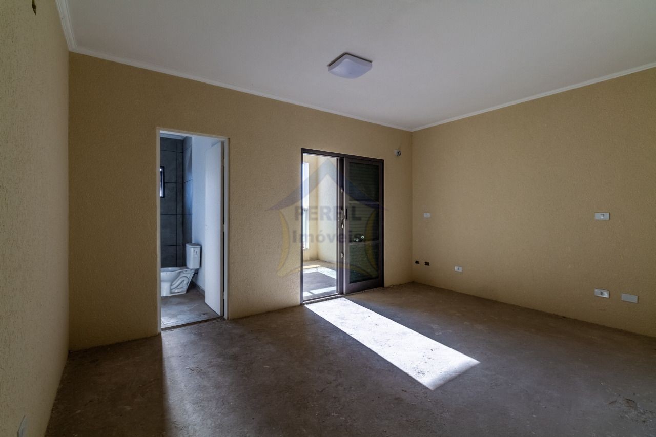 Sobrado 4 quartos para Venda no bairro Parque João Ramalho em Santo André