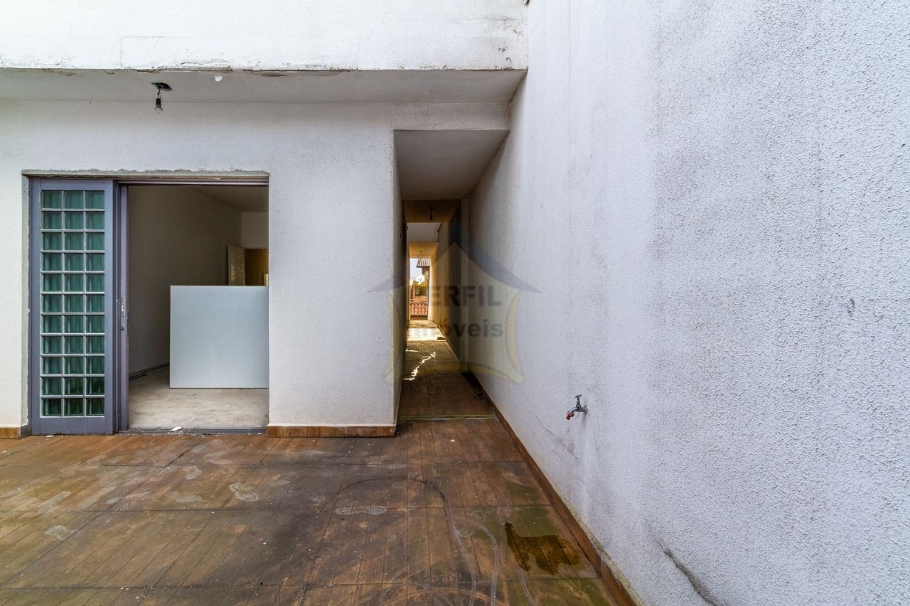 Sobrado 4 quartos para Venda no bairro Parque João Ramalho em Santo André