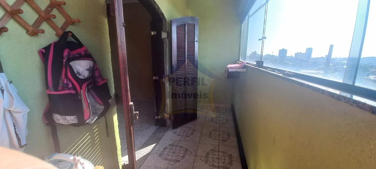 Sobrado 3 quartos para Venda no bairro Jardim Santa Lídia em Mauá