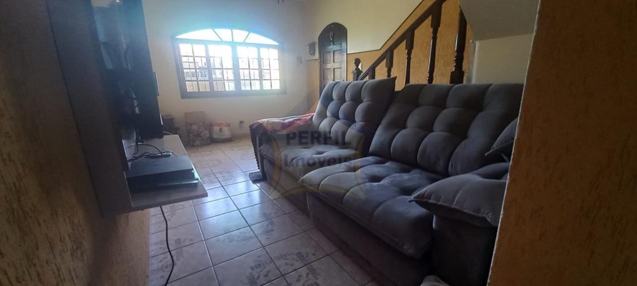 Sobrado 3 quartos para Venda no bairro Jardim Santa Lídia em Mauá