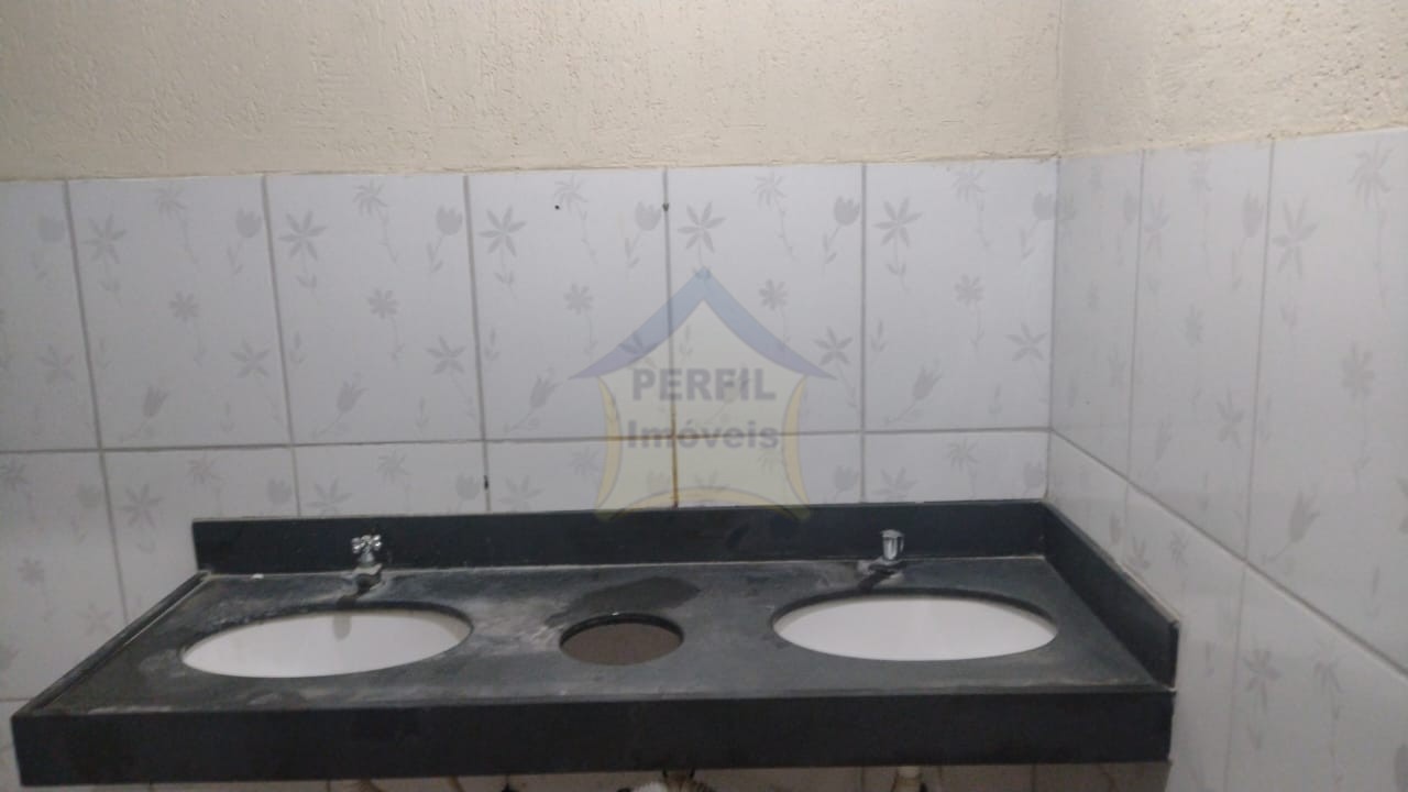 Sala comercial para Locação Anual no bairro Vila Lucinda em Santo André