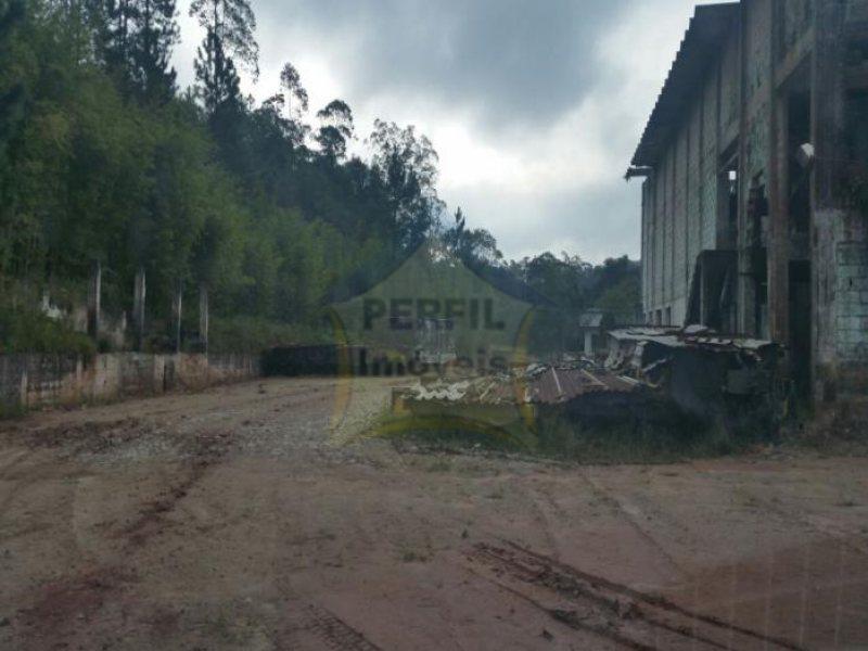 OPORTUNIDADE!!  ÁREA INDÚSTRIAL ! NA RODOVIA ÍNDIO TIBIRIÇÁ 18,500 MT 