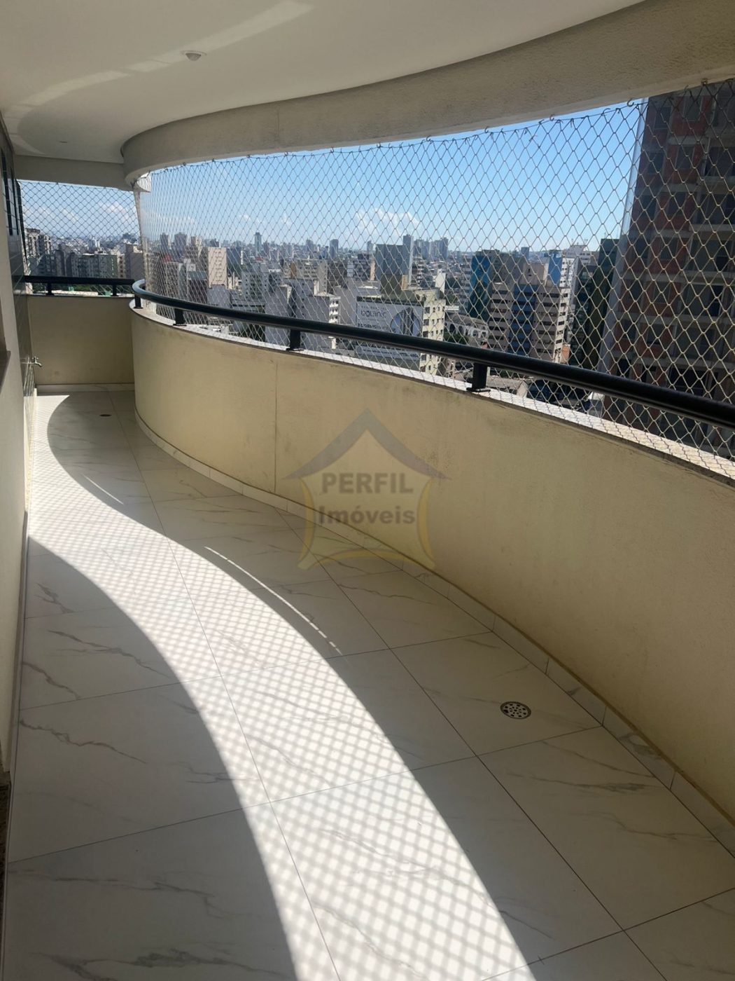 Apartamento 3 suítes para Locação Anual no bairro Vila Assunção em Santo André