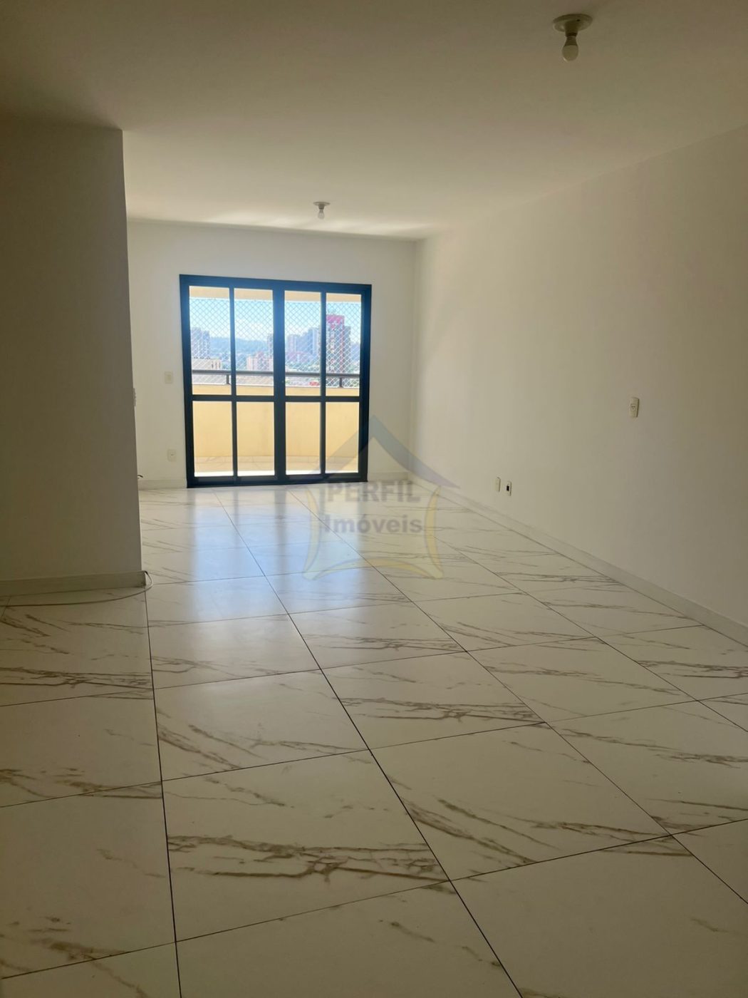 Apartamento 3 suítes para Locação Anual no bairro Vila Assunção em Santo André