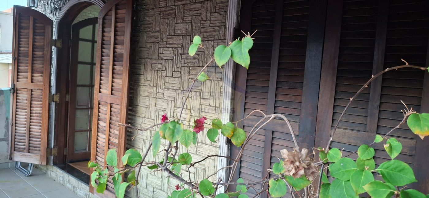 Sobrado 5 quartos para Venda no bairro Vila Camilópolis em Santo André