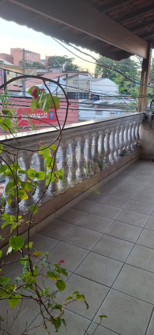 Sobrado 5 quartos para Venda no bairro Vila Camilópolis em Santo André