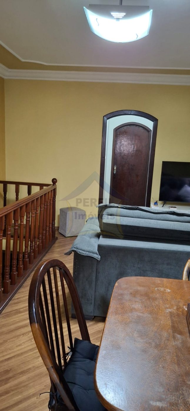 Sobrado 5 quartos para Venda no bairro Vila Camilópolis em Santo André