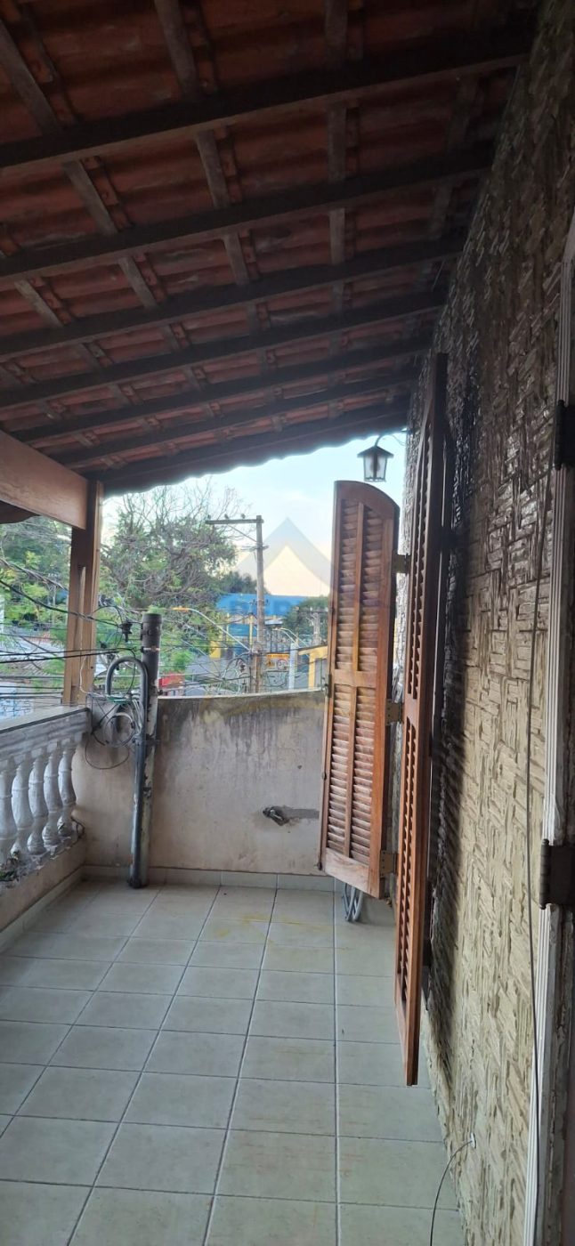 Sobrado 5 quartos para Venda no bairro Vila Camilópolis em Santo André