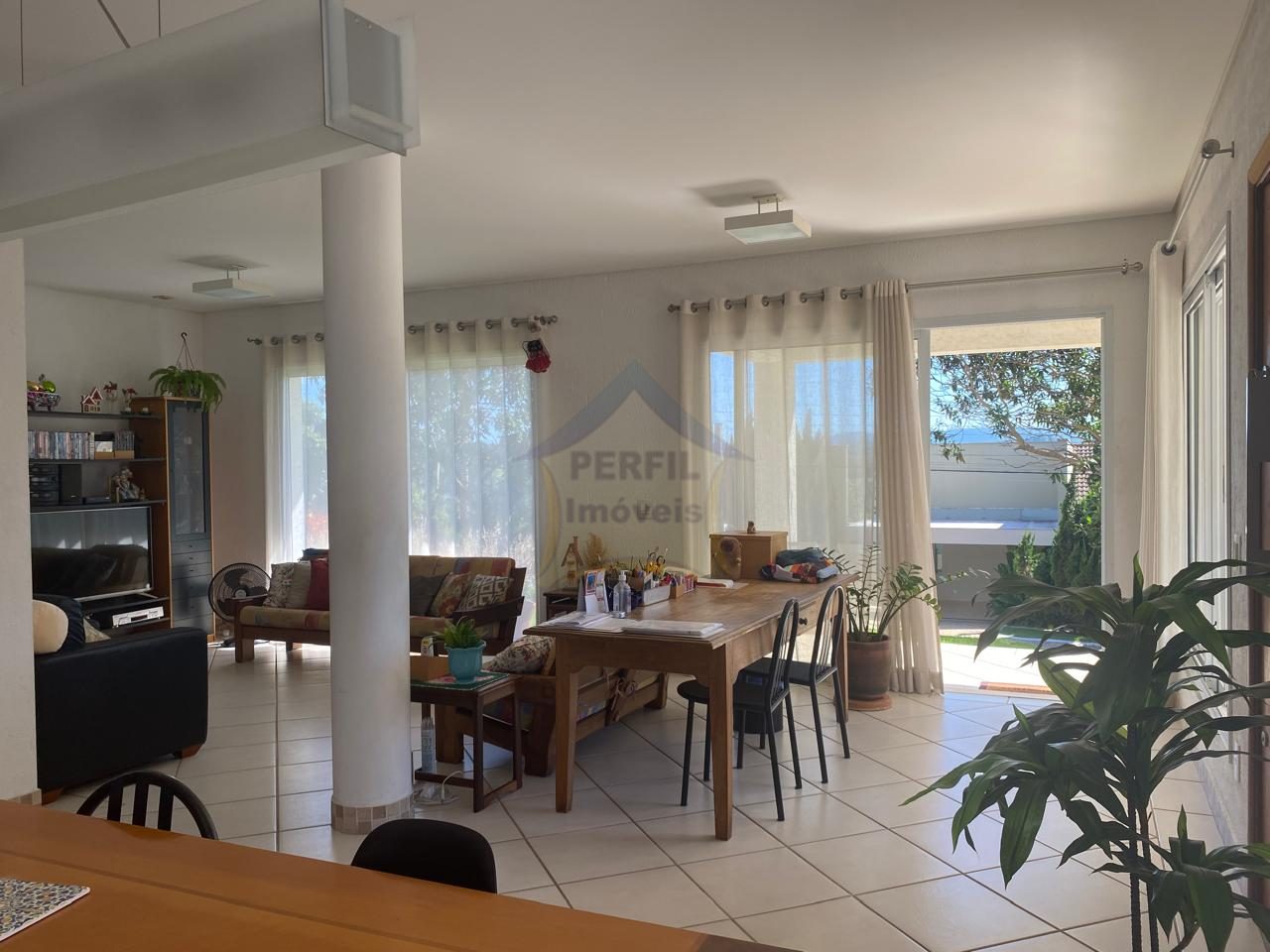 Casa 3 quartos para Venda no bairro Terras de Santa Cruz em Itatiba