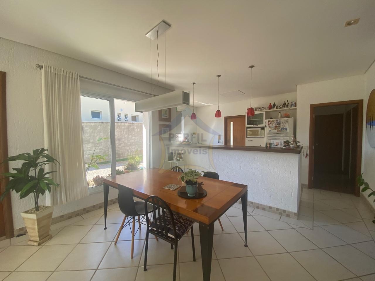 Casa 3 quartos para Venda no bairro Terras de Santa Cruz em Itatiba