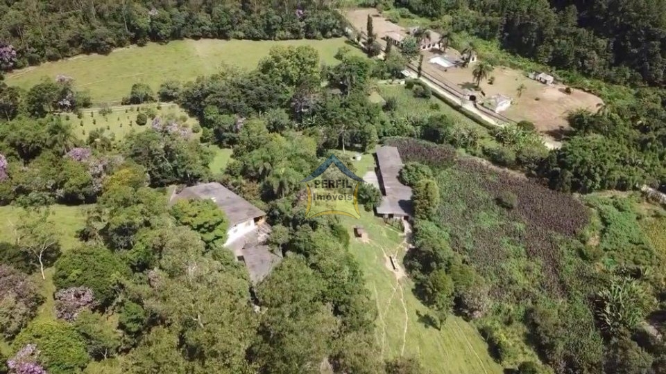 Maravilhoso Sitio com lago à Venda com  114.900 m .