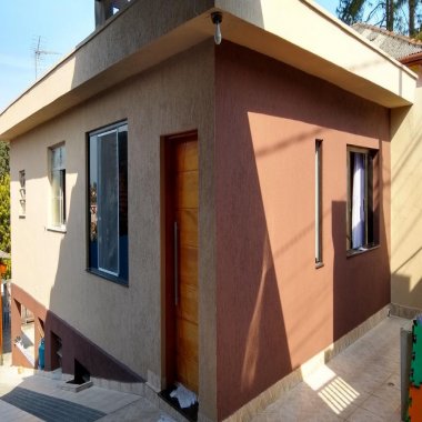 LINDA CASA TÉRREA A VENDA /  VILA SUÍSSA -  RIBEIRÃO PIRES .